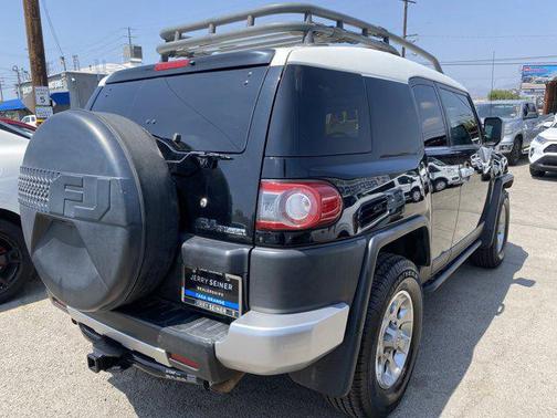 2013 Toyota FJ Cruiser Base
