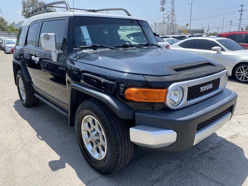 2013 Toyota FJ Cruiser Base