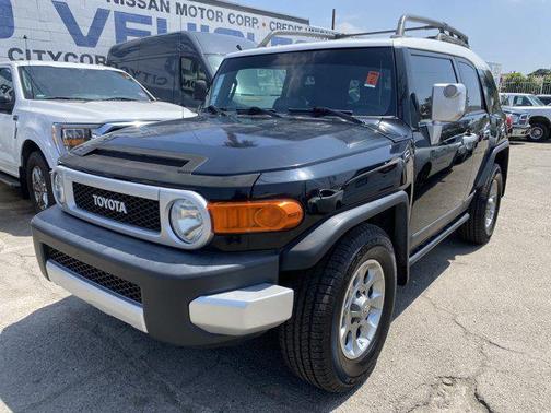 2013 Toyota FJ Cruiser Base