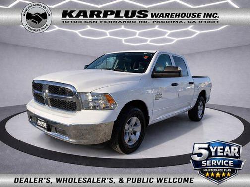 Bright White Clearcoat 2023 RAM 1500 Classic SLT
