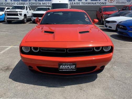 Go Mango 2020 Dodge Challenger SXT