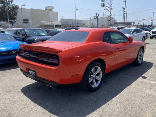 Go Mango 2020 Dodge Challenger SXT