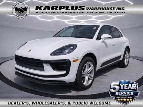 White 2022 Porsche Macan Macan