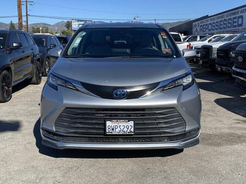 2021 Toyota Sienna LE
