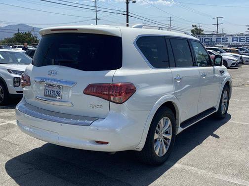 2017 INFINITI QX80 Base