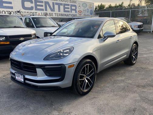 2023 Porsche Macan AWD