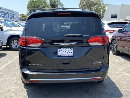 2018 Chrysler Pacifica Limited