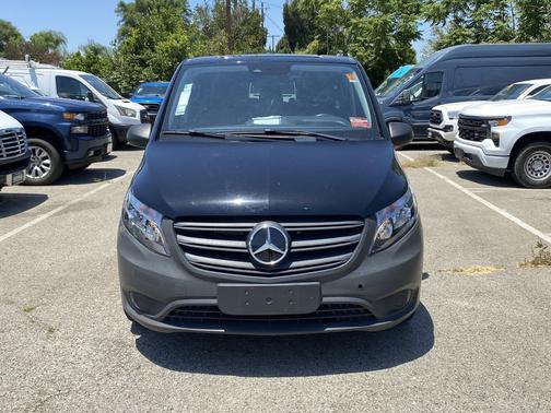 Black 2023 Mercedes-Benz Metris Base