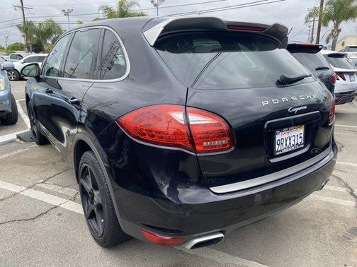2014 Porsche Cayenne Platinum Edition
