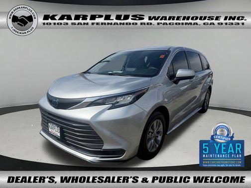 2022 Toyota Sienna LE