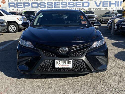 2020 Toyota Camry SE