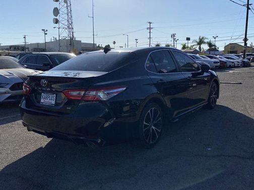 2020 Toyota Camry SE