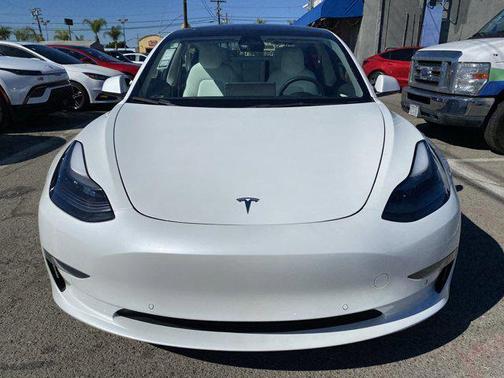 2022 Tesla Model 3 Standard Range