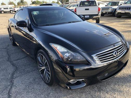 2015 INFINITI Q60 Journey