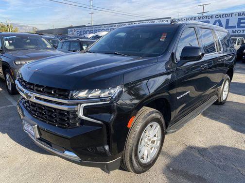 2023 Chevrolet Suburban LS