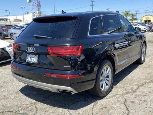 2019 Audi Q7 55 Premium Plus