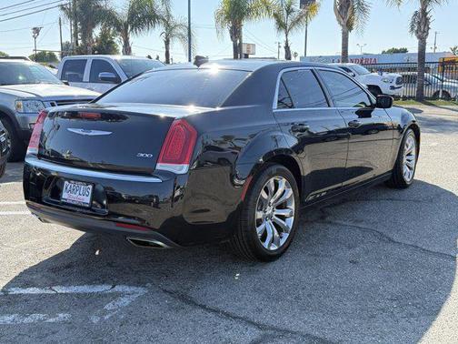 2019 Chrysler 300 Touring