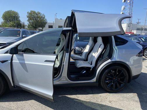 2017 Tesla Model X 90D