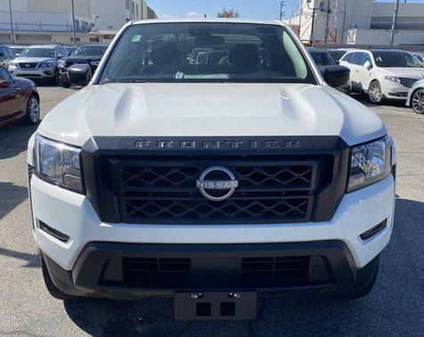 2022 Nissan Frontier S