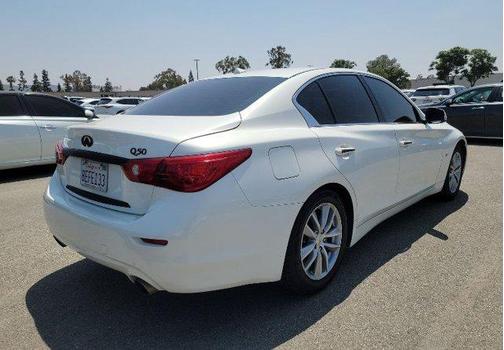 2015 INFINITI Q50 Premium
