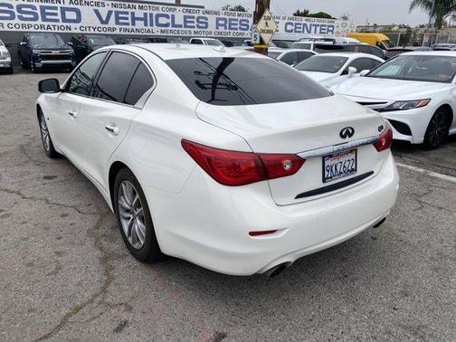 2015 INFINITI Q50 Premium