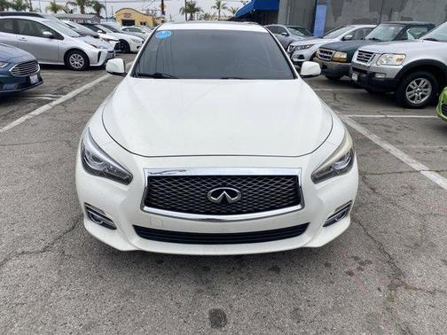 2015 INFINITI Q50 Premium