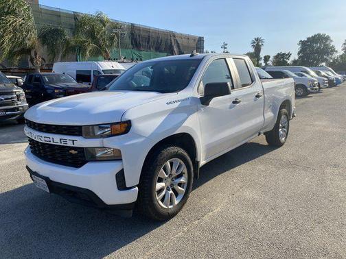 Summit White 2020 Chevrolet Silverado 1500 Custom