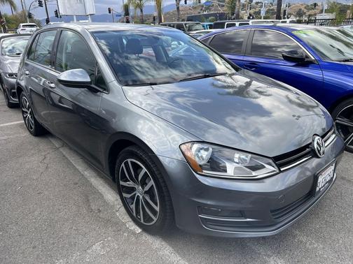 Platinum Gray Metallic 2015 Volkswagen Golf Auto TSI SE