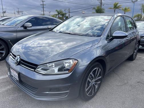 Platinum Gray Metallic 2015 Volkswagen Golf Auto TSI SE