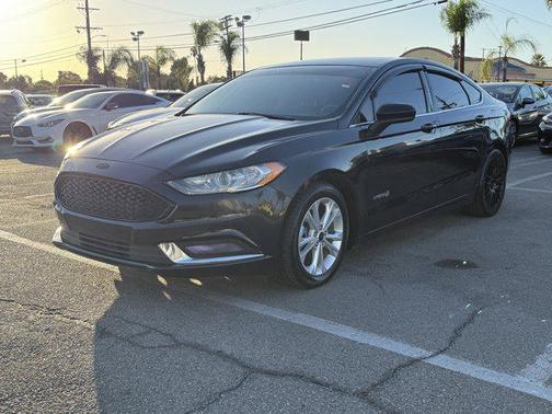 2017 Ford Fusion Hybrid SE