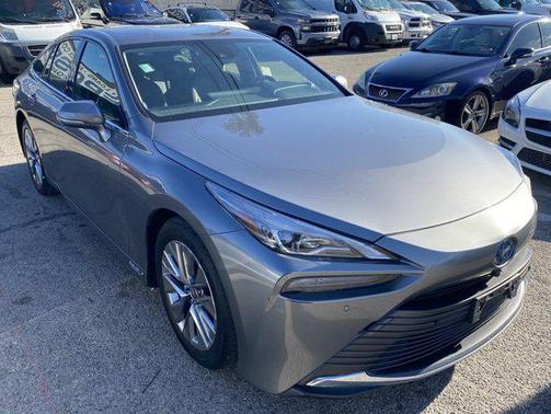 2022 Toyota Mirai Base