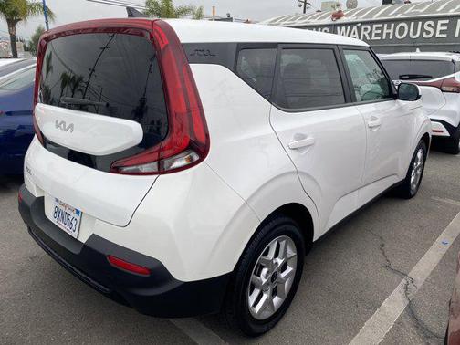 2022 Kia Soul LX