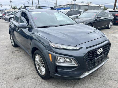 2020 Hyundai KONA SEL Plus