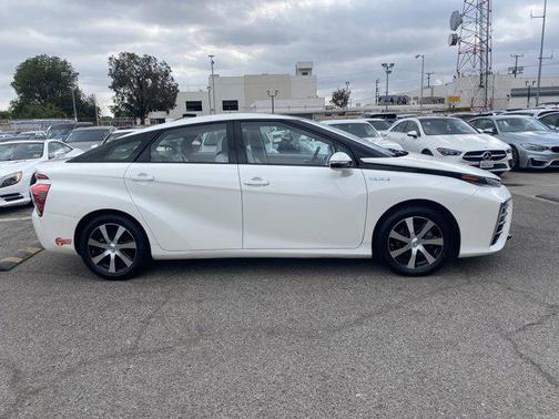 2018 Toyota Mirai Base
