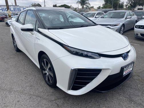 2018 Toyota Mirai Base