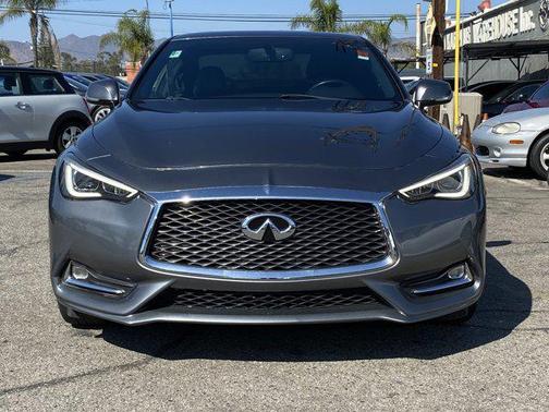2017 INFINITI Q60 2.0t Premium
