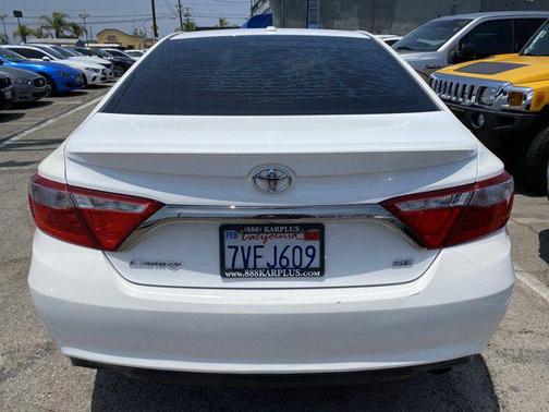 2016 Toyota Camry SE