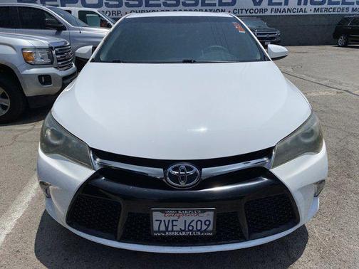 2016 Toyota Camry SE