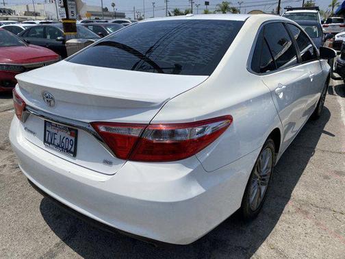 2016 Toyota Camry SE