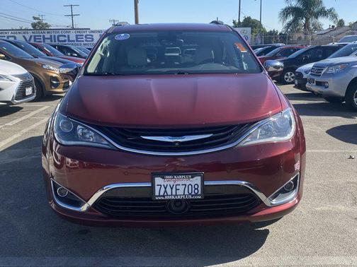 2017 Chrysler Pacifica Hybrid Platinum