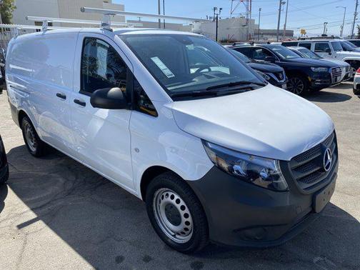 2018 Mercedes-Benz Metris Base