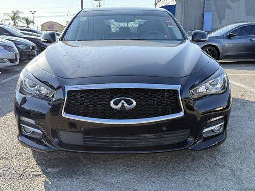2017 INFINITI Q50 Hybrid Base