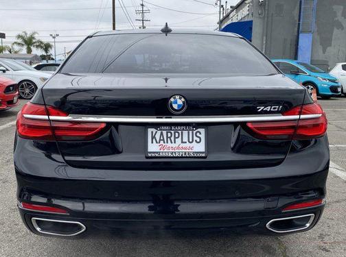 2019 BMW 740 740i
