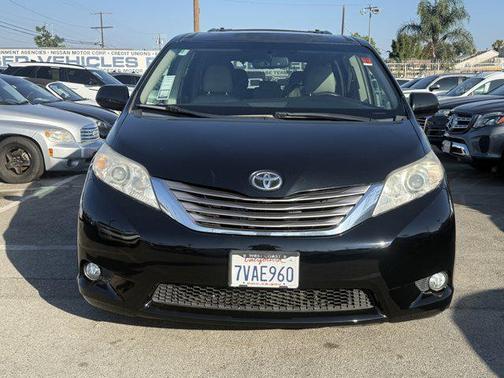 2016 Toyota Sienna XLE