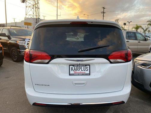 2020 Chrysler Pacifica Touring