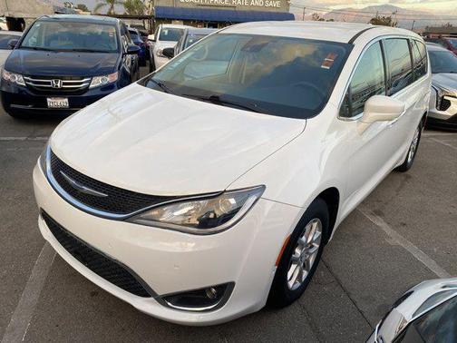 2020 Chrysler Pacifica Touring
