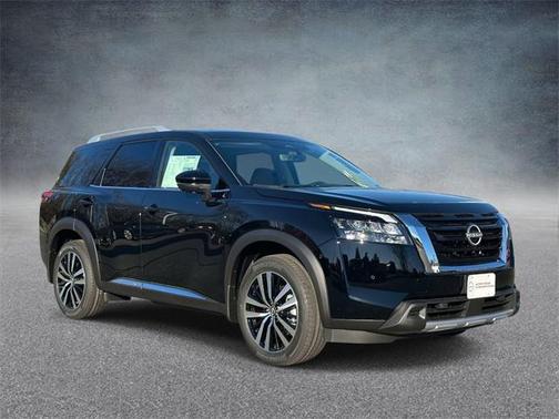 2025 Nissan Pathfinder Platinum 4WD