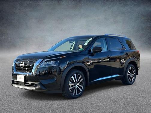 2025 Nissan Pathfinder Platinum 4WD
