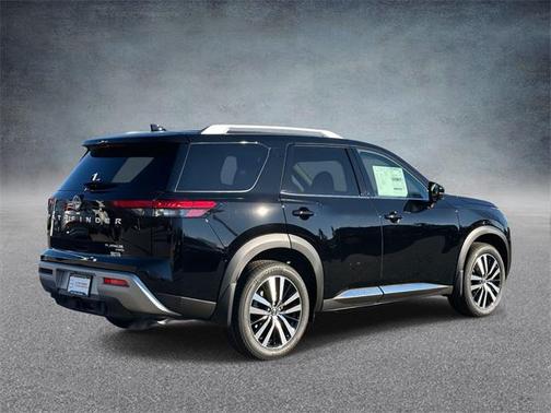 2025 Nissan Pathfinder Platinum 4WD