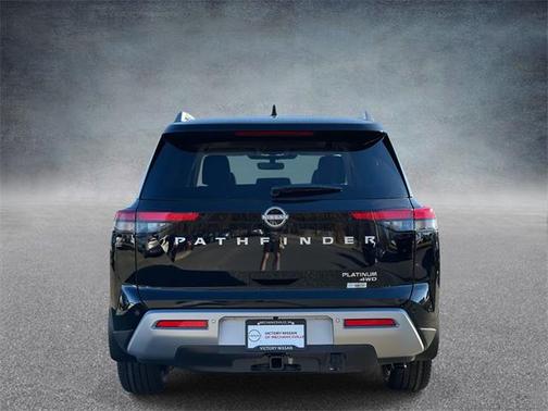 2025 Nissan Pathfinder Platinum 4WD